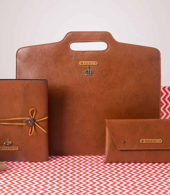 8 Customized Leather Corporate Combo - Image 1